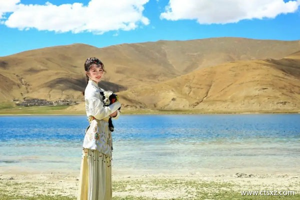 女生去西藏旅游