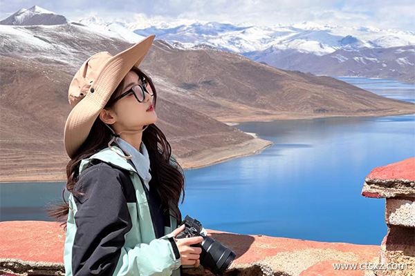 跟旅游團(tuán)去西藏一個(gè)人大概多少錢